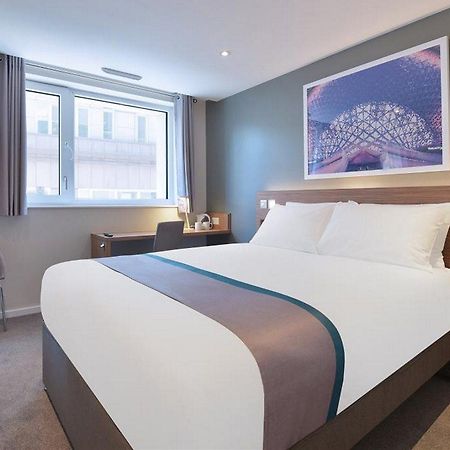 Travelodge London City Экстерьер фото