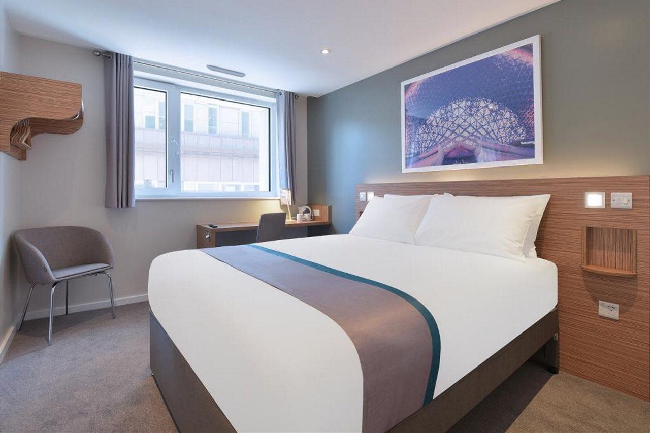 Travelodge London City Экстерьер фото