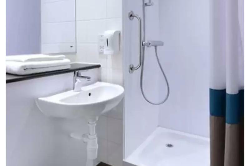 Travelodge London City Экстерьер фото